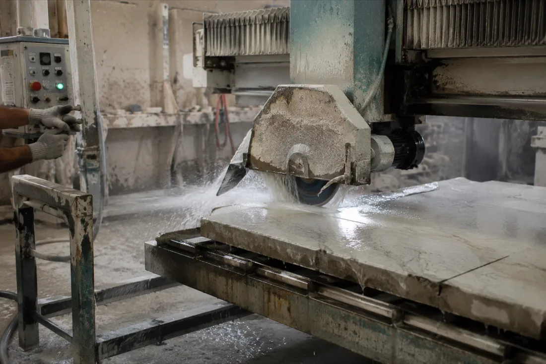 Cutting a slab on the bridge saw
